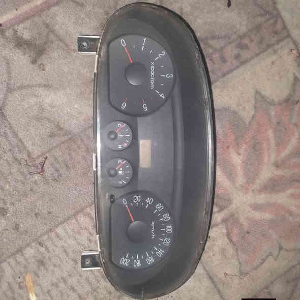 سلام عليكم غراض ستاركس 2007 مكاني بصره قبله توصيل ما عدي العينه ب٢٥
الكشنات ب٦٠
الجعمقه ب٧٠
الكلج 35
الفانات ب50
الراديتر ب45
العقل والظفيرة  ب١٠٠
قفال البنيد ب١٠
دواسه كلج ب25
دواسه كاز ب25
المسجل بلوتوث ب10
ماطور ماسحات ب20
رقمي ***********6
