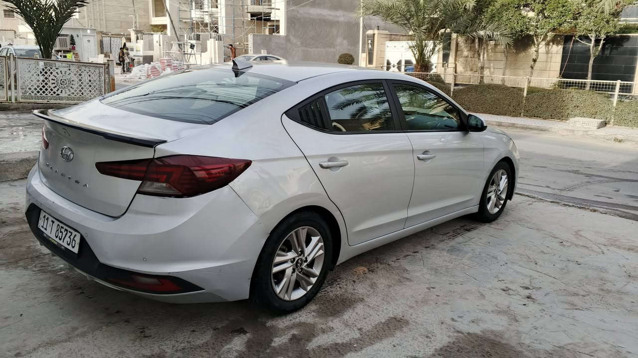 السلام عليكم ورحمة الله
النترا امريكي للبيع موديل 2019  رقم بغداد باسمي ماشية 74 ميل حادثها موضح بالسونار 
السعر 136 وبيها مجال 
مكانها بغداد الكرادة 
للاستفسار الاتصال على ***********
