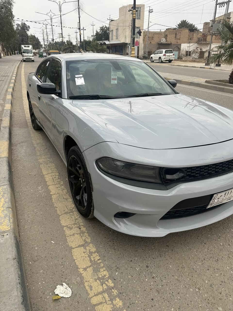 سلام عليكم جارجر مديل 2017  لون سمنتي مغلفه سموك بيهه قطعتين ماشيه ١٢٥ميل رقم بغداد مكانهه ميسان السعر 190 وبيهه مجال حك الجيه***********
