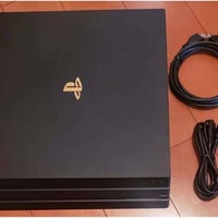 بلي 4 برو مساحة التخزين 1 تيرا الجهاز نضافة 100% ملحقات كاملة جوستك عد...