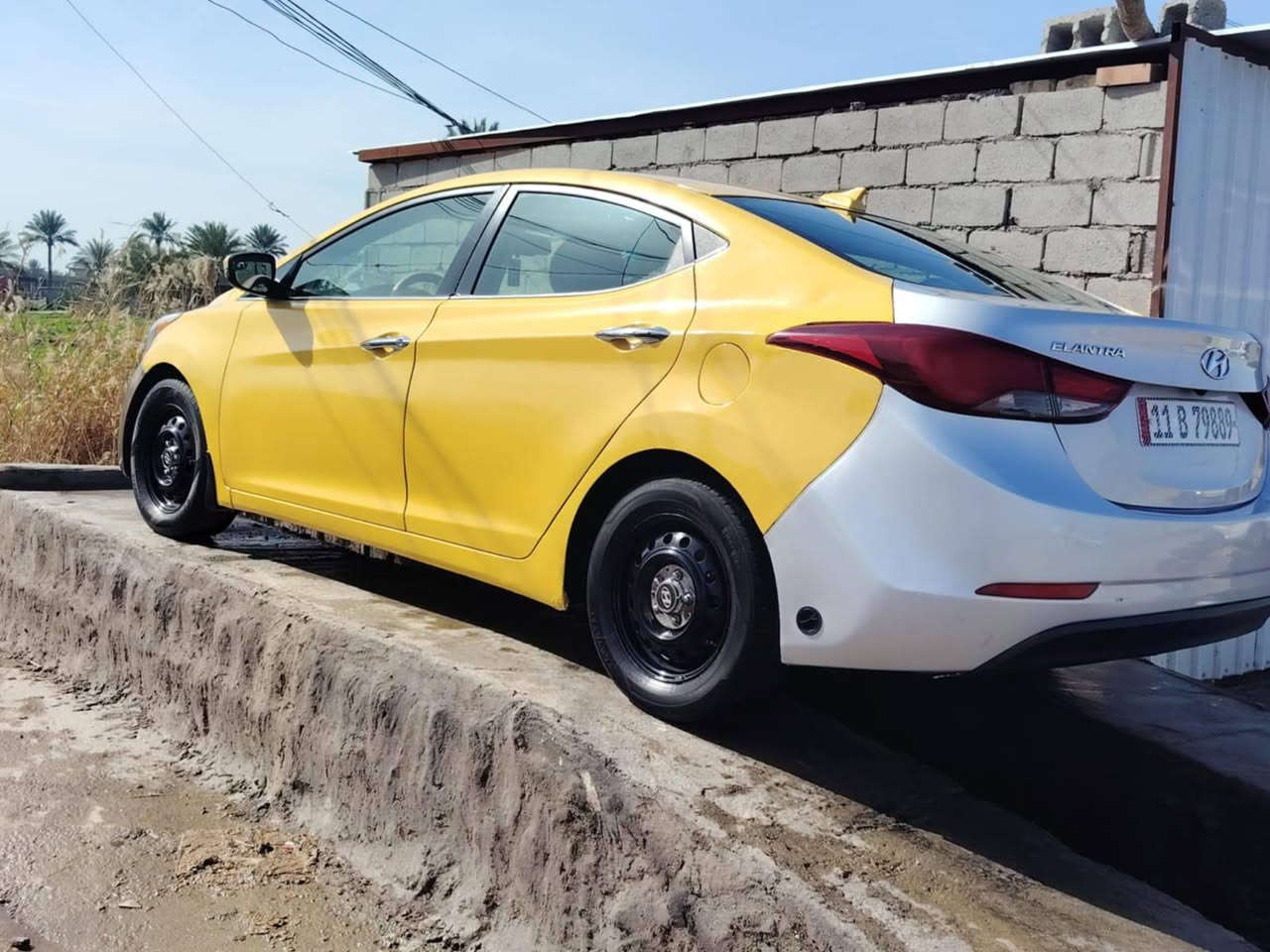 اسلام عليكم النترا 2014 رقم بغداد انكليزي
بيها جاملغ الخلفي تفاصيل اكثر *********** مكان بغداد ابوغريب 
السعر 110 بيها مجال
