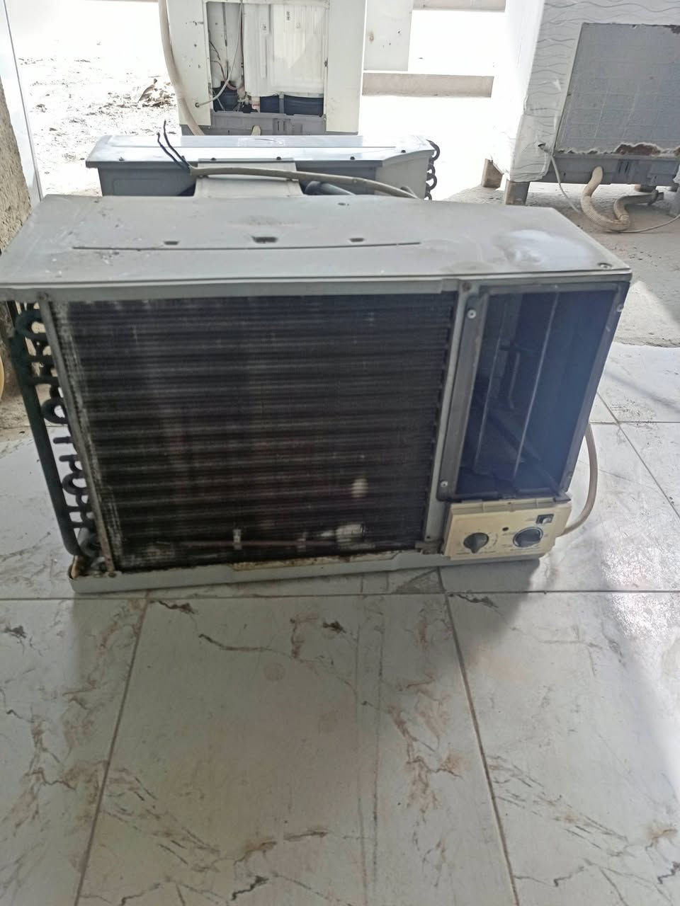 قرب حديقه الدب للبيع ارخص الاسعار شرط الشغل غسالات وثلاجات للبيع ومكيف***********
