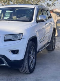 جراند شيروكي • فور ويل • ٢٠١٤