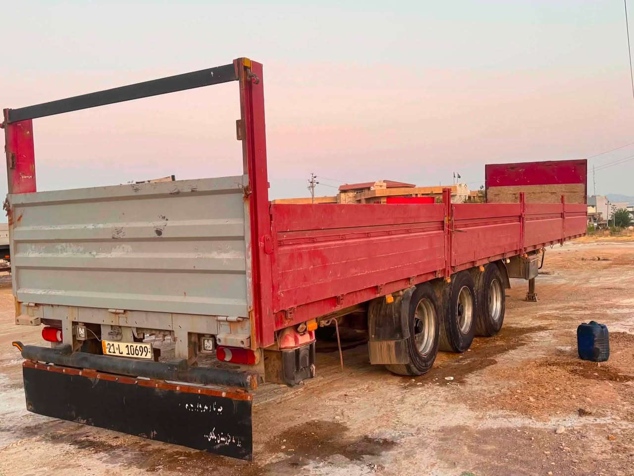 فلات رەبت سلیمانی
دنگیر ساف  ڕربتی سلێمانی تاقم تایەی تازەیە
تاک تایەیە زۆر جایزە بۆناو ئیش حازرە بۆ لێکردنەوە  
شانسی نەتەقیوە  ناو تەختەی جوانە شوین عەربەت

***********
