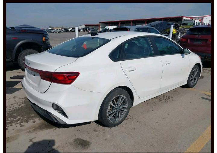 2024 KIA FORTE LXS 
Buy Now  $6,500
ضرر موضح بالصور 
ممكن استيراد ع كتاب ذؤي الشهداء معفيه من رسوم كمرك ورسوم رقم 🌹 
مكتب الحسناوي لتجارة السيارات الامريكيه والكنديه عنوان بابل قضاء الكفل مجاور دائرة أحوال الكفل مقابل صيدليه الشهد 🌹 
للاستفسار الاتصال على الرقم التالي 
*********** وات ساب 🇮🇶
