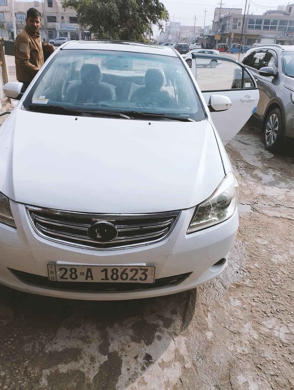 سلام عليكم بي وادي جي 3للبيع
مكفولة من الضربة مكينة جديدة مال حاوية صارله 3 اشهر من شادهه سياره مابيه كل نقص سنويه بسمي بس گيرها البك مايرجع مكان سياره كربلاء السعر 48وبيها مجال الاستفسار ***********
