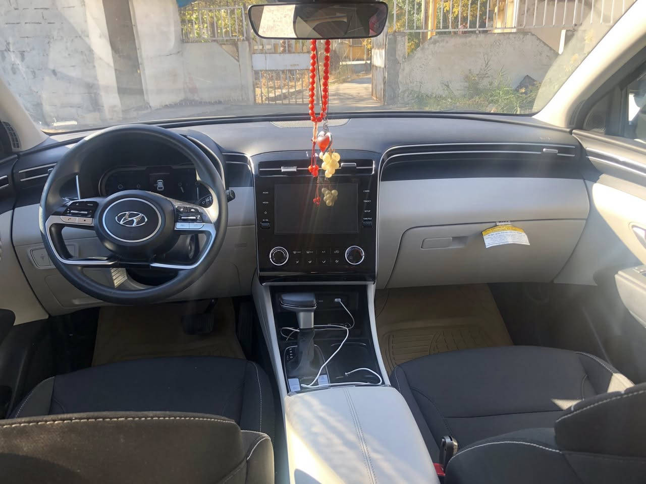 سياره هيونداي توكسون
موديل 2022 
وادر امريكى
مواصفات se 
رقم و سنويه جديد
اللون داخلى ابيض و اسود
الضرر باب خلفى مبدل شريكه بدون ايرباك 
ماشيه 53500 مايل
عنوان / زاخو
ت/***********
