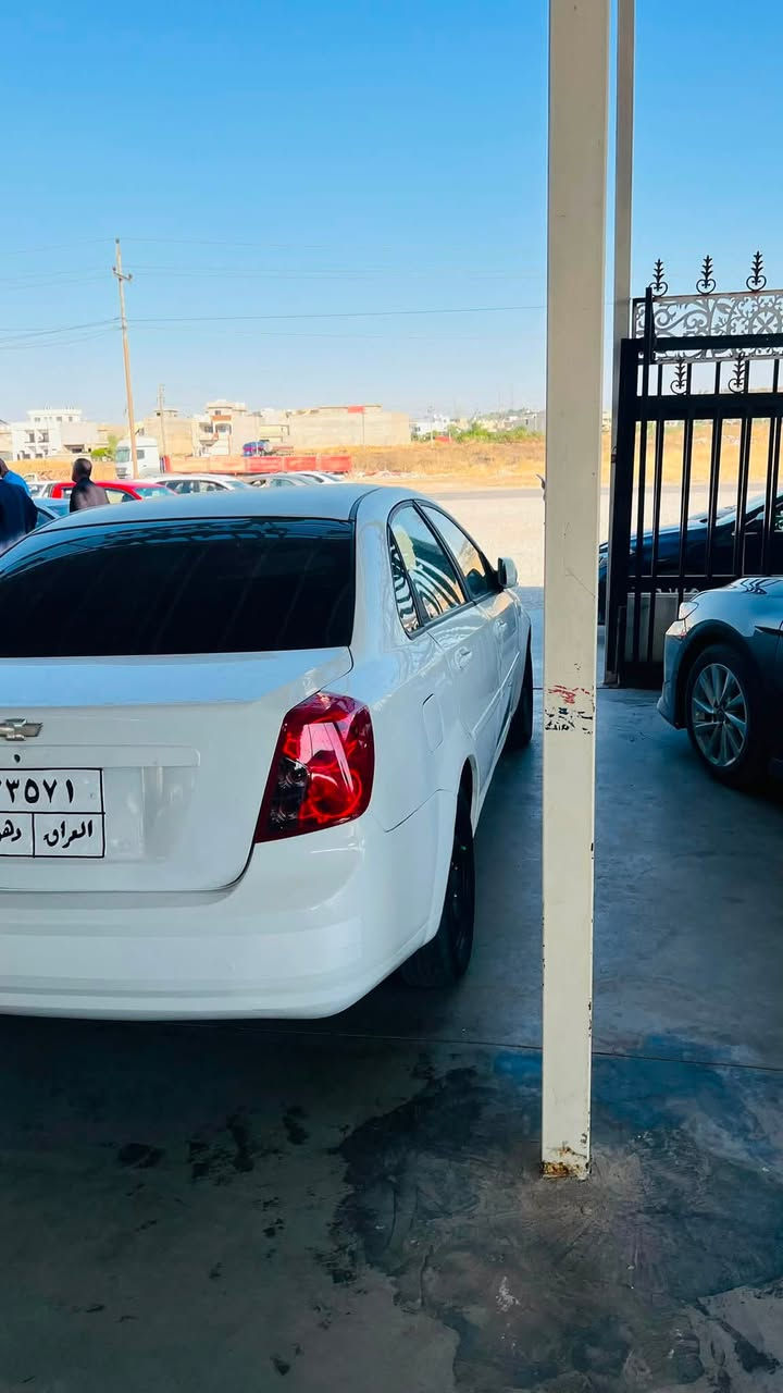شوفرليت اوبترا موديل ٢٠١١ مگلوبه صفحة السكن و اقل من ربع سقف تعديل بارد بدون صبغ ومعجون گير ومحرك وتبريد وطخم حداديه بشرط السياره موجوده بدهوك قضاء بردرش قريبه على موصل سعرها ٥٨ ومجال بسيط بسعر الافيو 
***********واتساب و فايبر
