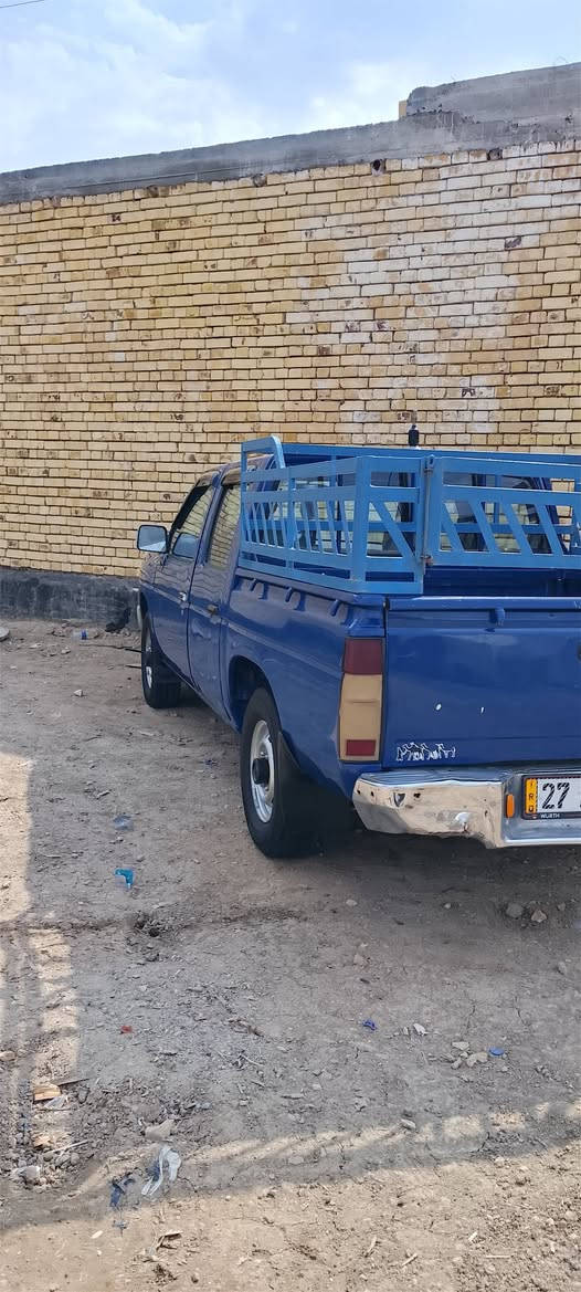 السلام عليكم سياره بيكم نيسان موديل 93  سيارته تخم تايرات حداديه مكينه وكير   كفاله عامه الشرط الفحص سياره مصبوغة عامه السياره بسمي تحويل ثاني يوم رقم انكليزي الاستفسار على الرقم ***********
