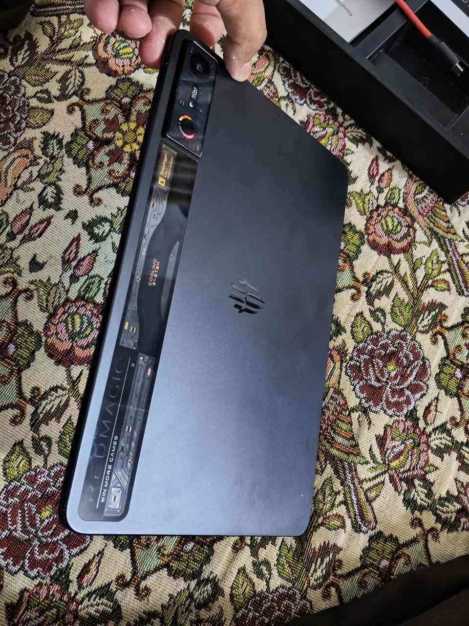 سلام عليكم
ايباد رد مجك نوفا 
ذاكره 512 
راما 16 + 8 
. بطاريه 1100 عملاقه 
شاشه 144 هيرتز يعني ببجي بتحديث الجاي ١٤٤ فريم
ايباد ع بلاد لا فطر ولا مفتوح ملحقاته كيبل وشاحنه ٨٠ واط 
الايباد بي شخوط بلحواف واضحه بصوره سعره ٨٠٠ الف موجود 
توصيل مكاني كركوك قادسيه الوله موجود خاص واتساب 
***********
