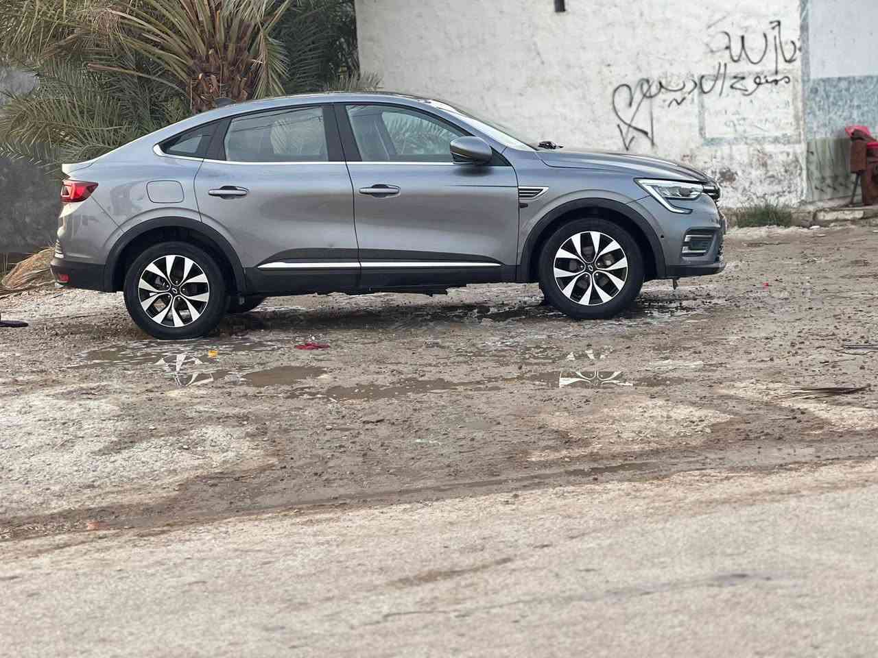 سامسونج موديل ٢٢
رقم قادسيه انكليزي
وارد كوري حادثها قطعتين فقط

سياره فول عدا السلايت

ماشيه ٤٢ فقط سياره خير من الله

السعر ١٢٠ وبيها مجال قليل

***********
