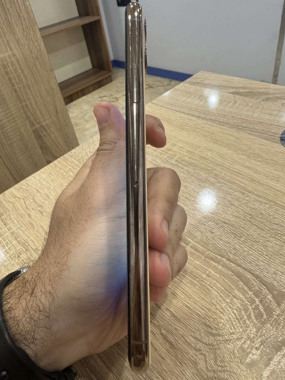 ايفون 11 برو ماكس512 كيكا
بطارية 87

بيه فطر بالظهر مثل ما موضح
السعر 400

واتساب ***********
