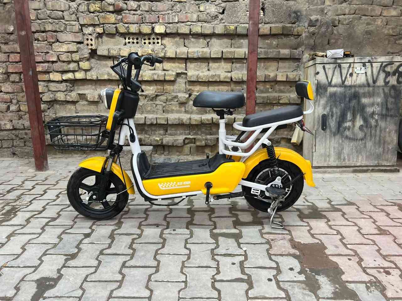 سلام عليكم شباب دراجه شحن البيع  زيرو زيرو صفر كيلو متر وصل شراء موجود اليوم اخذتها  دراجه ع فحص كامله مكمله مواصفات. بيها تخبل 

الموديل 2026
الحجم 14
بطاريات 4 
السرع 1.2.3
دراجه ولا مره مشحونه زيرو 
اشاير رباعيه 
شاشه تاب تعرض الك كل عطل يصير بل دراجه 
سله اماميه 
تشغيل عن بعد 
جهاز انذار السرقه 
بصمات 2
سويجات 2
كل غراضها وياها بعدني مشادهن
اي استفسار تصالً 

***********

مكاني بغداد
