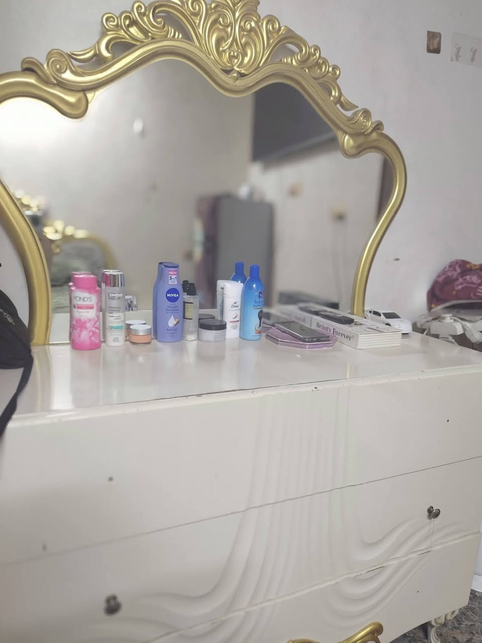 غرفة ٩ قطع ب٧٠٠ وبيها مجال


**إذا كنت صاحب هذا الإعلان وتريد حذفه لأي سبب، رجاءا أرسل رسالة إلى الدعم الفني**