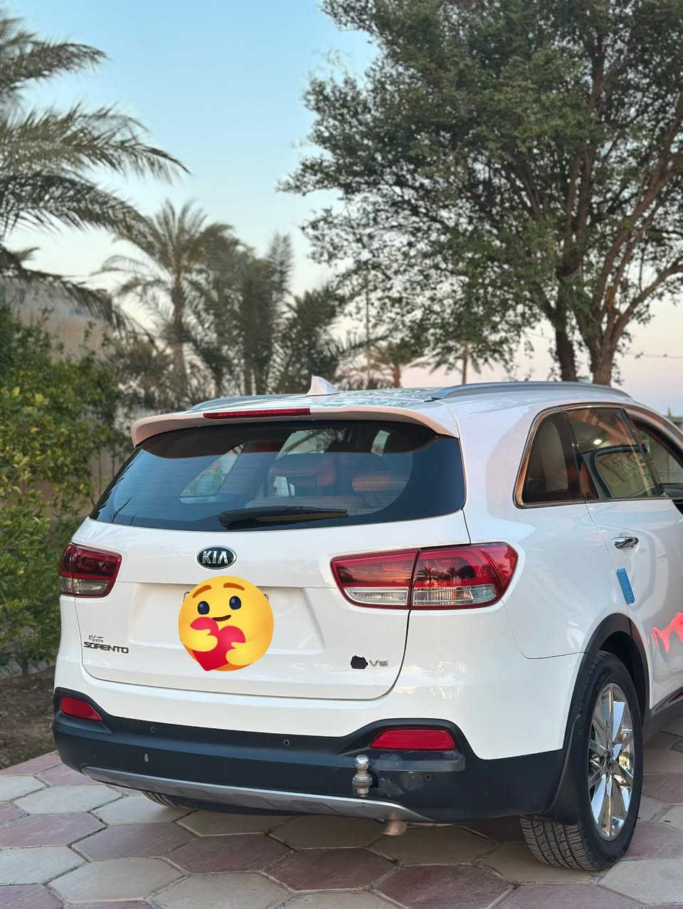 سورنتو 2018 
خليجي السيارة 
مكفوله من التبديل والبارد 

فول مواصفات عدى الفتحة 
٦سلندر
٣٥٠٠
حساسات امامي خلفي 
كاميرا دوارة 
كشنات كهرباء 
وبقية المواصفات معروفة 
صيانة السيارة كلها شركه mobs حصرا 
والحسام حصرا من تبديل زيوت  
المحرك مكفول تماما 

السعر ٢٥٠ وبيها مجال للشراي

 
بيها رصعه خفيفه جدا بالبنية 
السيارة ديالى / كنعان 
***********
