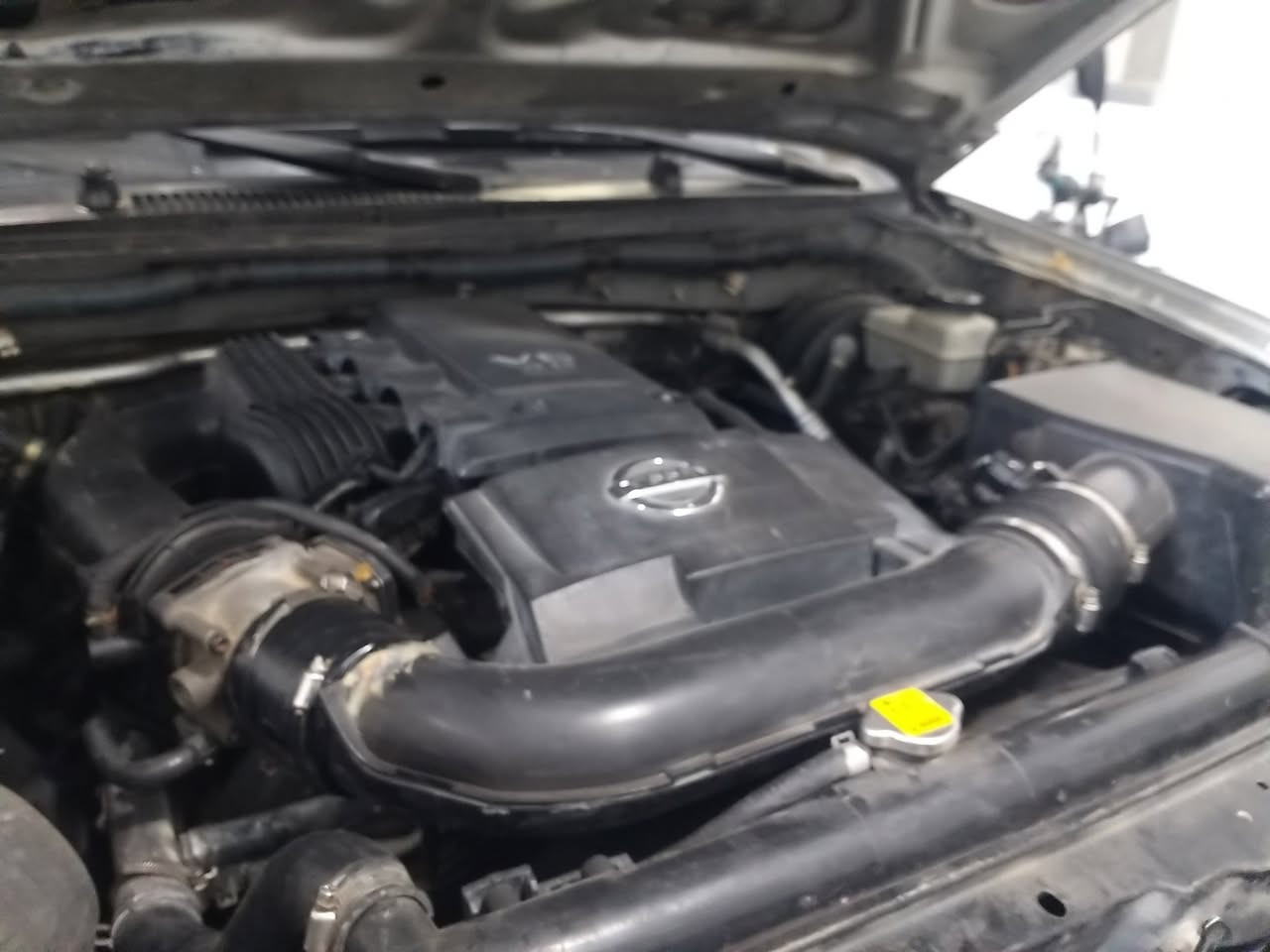 بەناوی خودای گەورە..
بـۆ فرۆشتن نیسان ئێڪسترا
مۆدێل 2007 رقم باریڪ (A)
سـنوی تازەێە تا 2030
مکینەی V6 دبل ئەڪسل
گێڕو مکینەو ئەڪسل کاربایی بە شەرت
چوار ویل و تایەی لۆڪ
شاشە ئایپاد ګامیرا
دعم و لێدراوی نیە توندوتۆڵە
تەنها یەک چملغی پێشەوە لای سایق بۆیاغە
سعری 98 ـ شـوێـن ـ قەڵادزێ 
بۆ پەیوەندی *********** السليمانية, العراق
