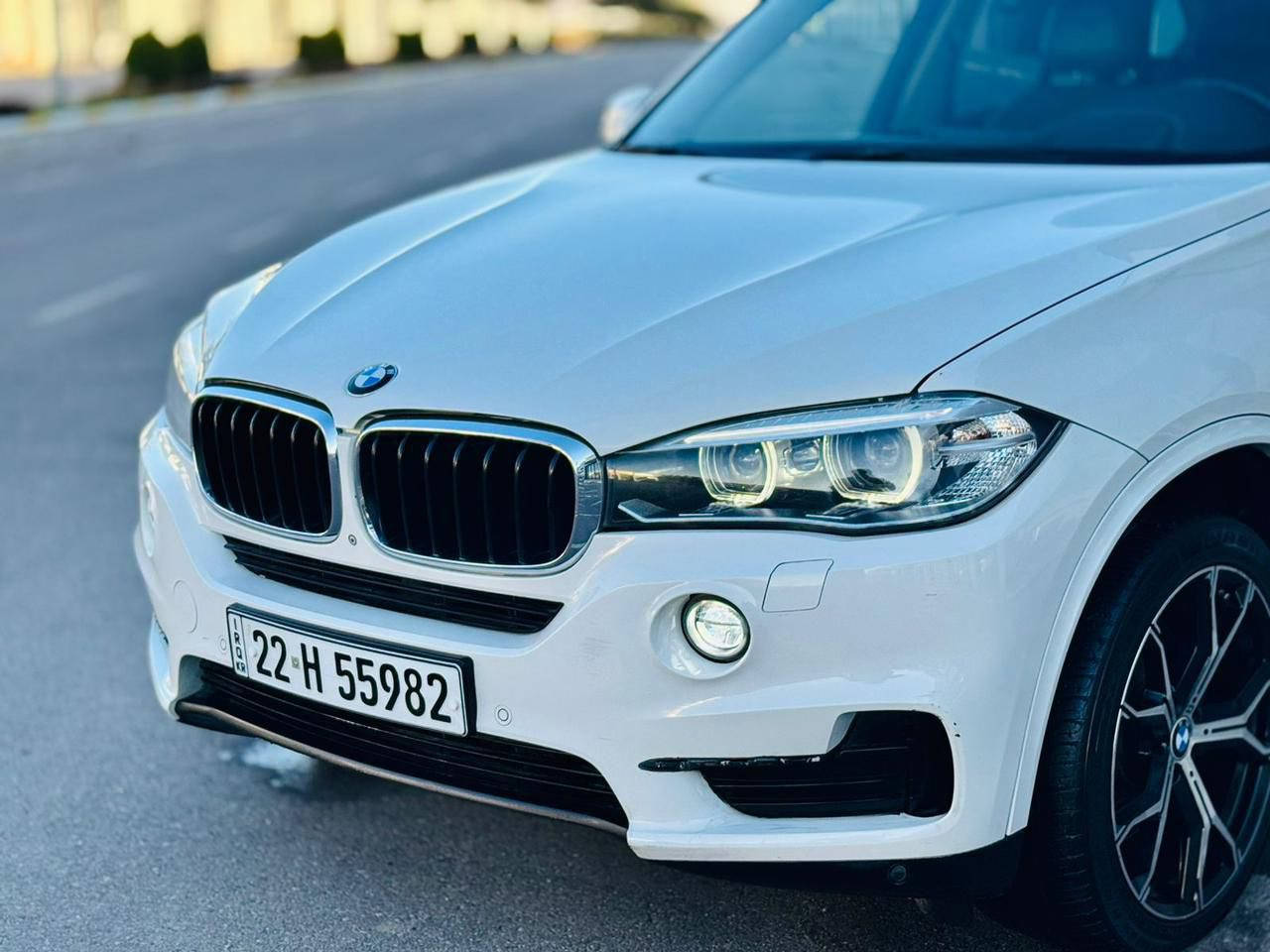 السيارة بي ام اكس فايف موديل ٢٠١٤
فول مواصفات عروش 

كلين تايتل

محرك ثمانية سلندر دبل تيربو ام باور 

ماشية ١٧٠ الف حقيقي

تخم تاير ياباني درجة اولى جديد قبل شهر مشدود.

صدر امامي وخلفي بالكارتون قبل شهر مشدود. 

تخم فلنجات وتخم دسكات وتخم حساسات دسك كاه اصلي وكالة. 

شيال كاردن وكاردن قبل شهر جديد اصلي. 

سيارة مصروف عليها كومة فلوس وكله اصلي 

راديتر اصلي واتر بمب اصلي كله جديد

صيانة للمحرك بلك نوزل مجول  فلاتر تيربو وفلاتر محرك كله جديد اصلي وكالة

السيارة فول مواصفات

بصمة وبوب شفط وقمارة بانوراما ولايت اوتو داينمك

السيارة بالحقيقة احلى وكلش نظيفة ومصروف عليها. 

السعر ١٩٨ .

***********

***********
