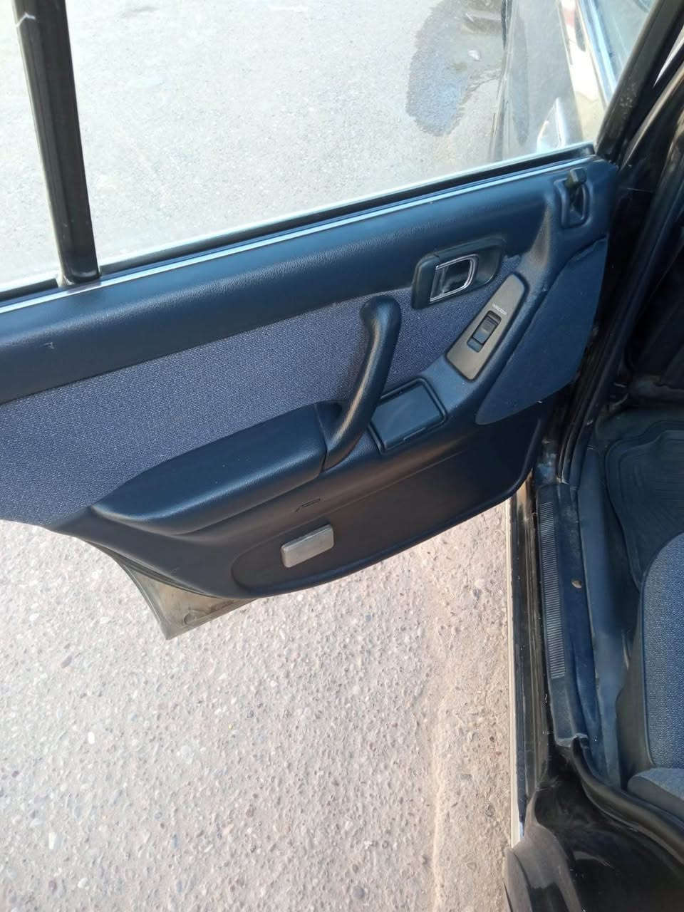 مديل 1995 مكفول من ضربه وتبديل وصبغ السياره جديده ومتعوب عليها ما بيها نقص حداديه جديده جعمقه كهربائيات جدد رقمها بغداد باسمنه 
رقم / *********** عمارة, ميسان
