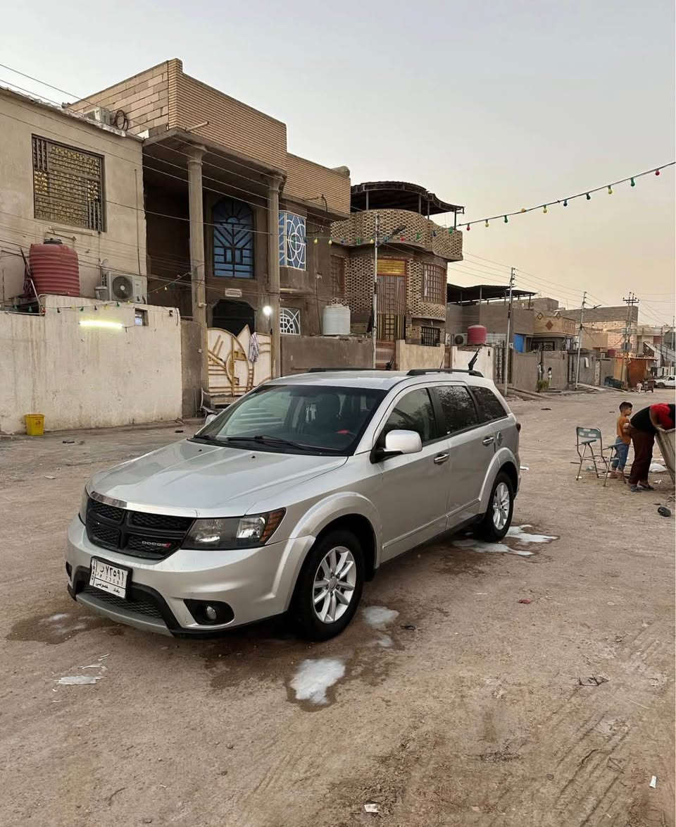 سلام عليكم دوج جورني ٢٠١٢ sxt ٧ اراكب ٣ قطع تبريد محرك ٦ سلندر كير محرك حداديه تبريد كهربائيات كلها جاهزه للاخير نضيفه سياره حلوه مثل صور حادث جاملغ وووبنيد وبيها قطع صبغ جماليه بدون ضربه بيها السعر ١١٠ وبيها مجال رقم بغداد تحويل ثاني يوم *********** مكاني بصره ابو الخصيب بيع او مراوس البصرة, العراق
