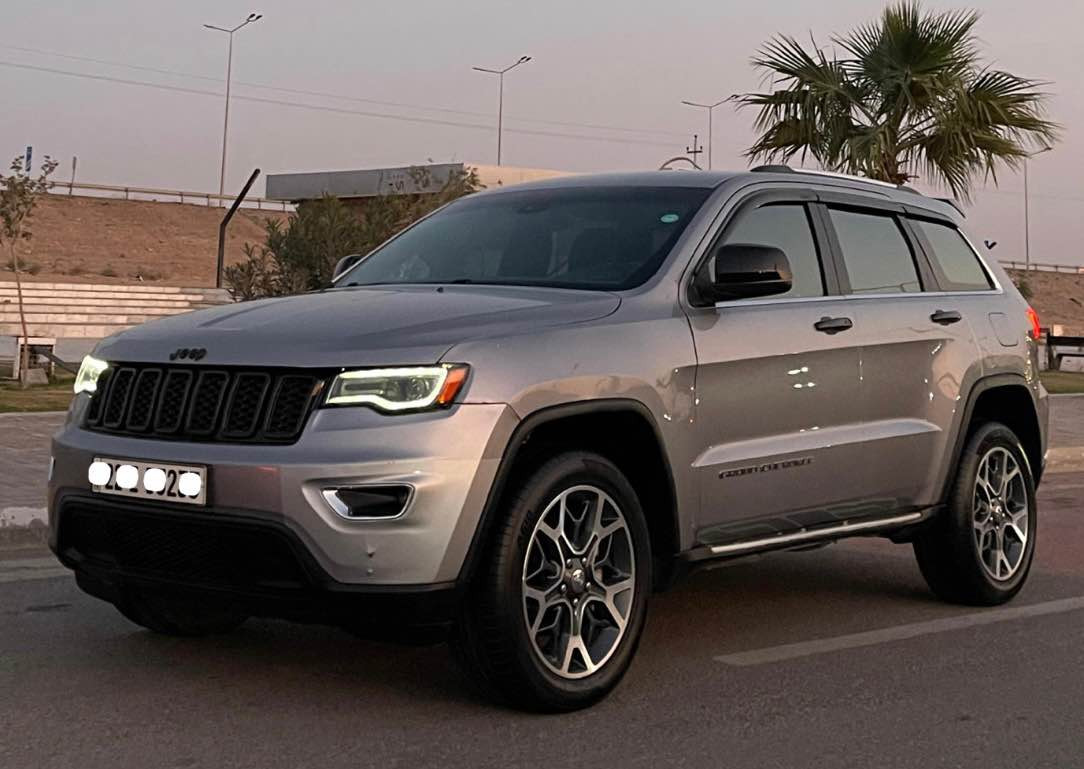 السلام عليكم بيع أو مروس

Jeep Grand Cherokee Laredo

رقم أربيل الدولي باسمي 
وارد امريكي 
حادثها ربع البنيد والجاملغ الأيمن 
لون سلفر
محرك 6سلندر 3600. 
ستيرن كهربائي 
شاشه لمس 
نضام سبورت.  
نضام ال ايكو 
حساسات خلفيه 
كامره خلفيه
سستم صوت. 
منفذ USP
منفذ DS…… 
تخم تاير 
ويل 20
الاستفسار 
مكان الفلوجه 
***********
السعر 210$ الفلوجة, الأنبار
