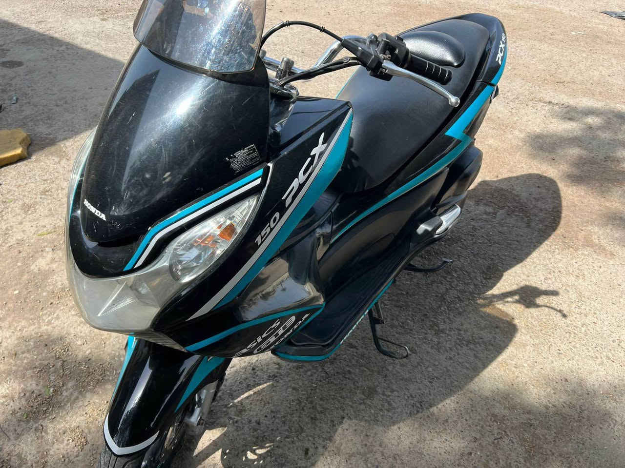 السلام عليكم 
اعاده النشر بسبب الوعود الكاذبه الدراجه 
بي سي اكس ياباني الاصلي حساس ازدحام مكينه ١٥٠ سويجات ثنين مري موجوده نكوه بكل وقت دهن كله موتل الدراجه معتني بيهه كلش مابيهه اي نقص فقط الخط الازرك طافي البقيه كفاله 
رايدهه ب مليون و ربع بيهه مجال البياعهه شرايه لا توصلون جماعت المليون تره الرنبه مالتهه ب ١٦ 
مكان بغداد الشعله بغداد, العراق


**إذا كنت صاحب هذا الإعلان وتريد حذفه لأي سبب، رجاءا أرسل رسالة إلى الدعم الفني**