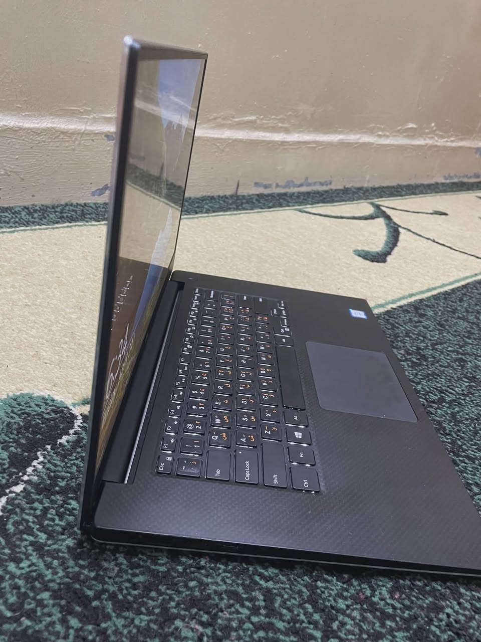 لابتوب للبيع
i7 gen 7 hq 
ram ddr 4 (16)
256 ssd 
 سوبر سليم وتبريد راقي 
شاشة بدون حواف 
كارت شاشة خارجي 4 گيگا 
لابتوب يفيد العاب وتصميم وتنقل 
السعر ٤٥٠ الف وبيه مجال للشراي 
وهذا رقمي بيه واتس هم ***********
