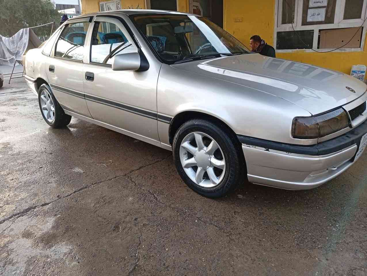 اوبل فكترا موديل 1991
مكينه 20كير اوتو شرط رقم سليمانيه كوبون بنزين موجود 
سياره مصبوغه جماليه مرايت كهربائي تدفيه وتبريد ولاكن تبريد ميشتغل سعر 40وبي مجال ***********
