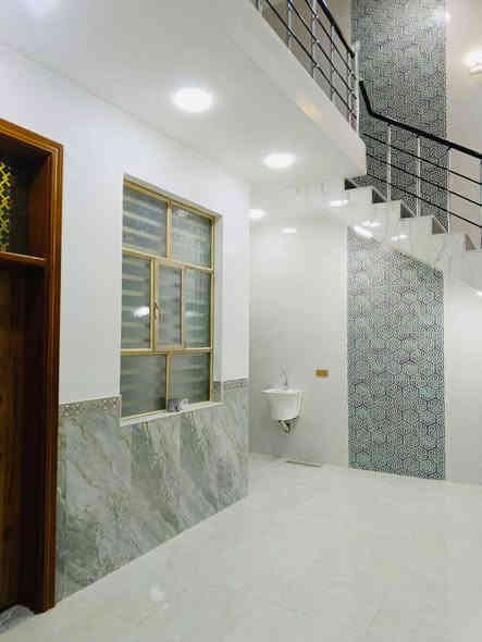 دار للبيع بالنداء شارع قنبر يبعد عن شارع ثاني بيت مساحة البيت 200 متر طابقين سعر 195 مع المجال رقم الهاتف واتساب ***********
