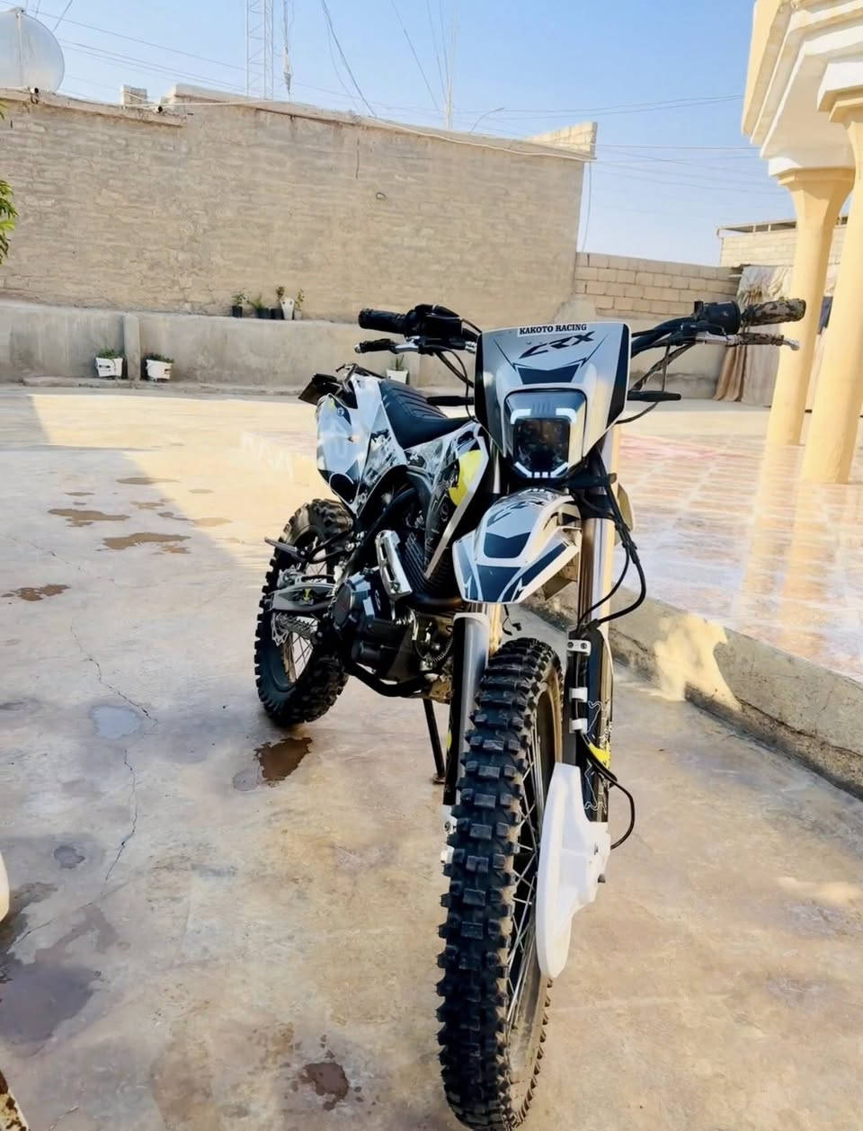 سلام عليكم للبيع قفاز srx محرك 300 موديل 2025 السعر 1500 وبي مجال شي قليل التواصل خاص او اتصال ؏ رقم *********** ادمن وافق
