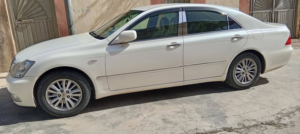 سەیارەکە موسە بێ بۆیاخ بێ چاڵ و شوخت  سەقف و جسمی شوختیشی نیە دو دوگمە کوشنو سوکان کارەبا حاسەی پێشەوە بەسمە ڕەساسیە بێ دوکەڵ سەیارەکە کامل جایزە باڵی سەر سنوقو جام تایەو ویلی تازەیە سەیارەکە زۆر تازەیە 100km حەقیقی ڕۆشتوە *********** دار بنديهكان, السليمانية
