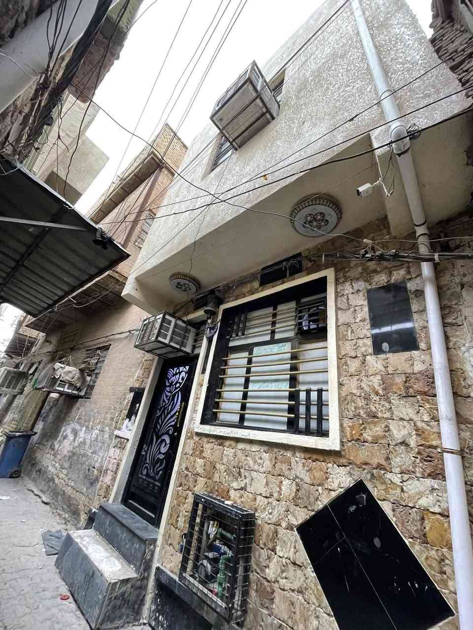 دار للبيع طابقين بناء حديث غرفتين صاله مطبخ خدمات
كامله اي نقص مابيه الدواخل وتفاصيله كلش حلوه💢  

سنة البناء ٢٠٢٤ 

مساحة العقار ٤٠ مكانه المهديه القسم قرب كرم الوكيل بتجاه الفضوه 💢

للتواصل ***********
