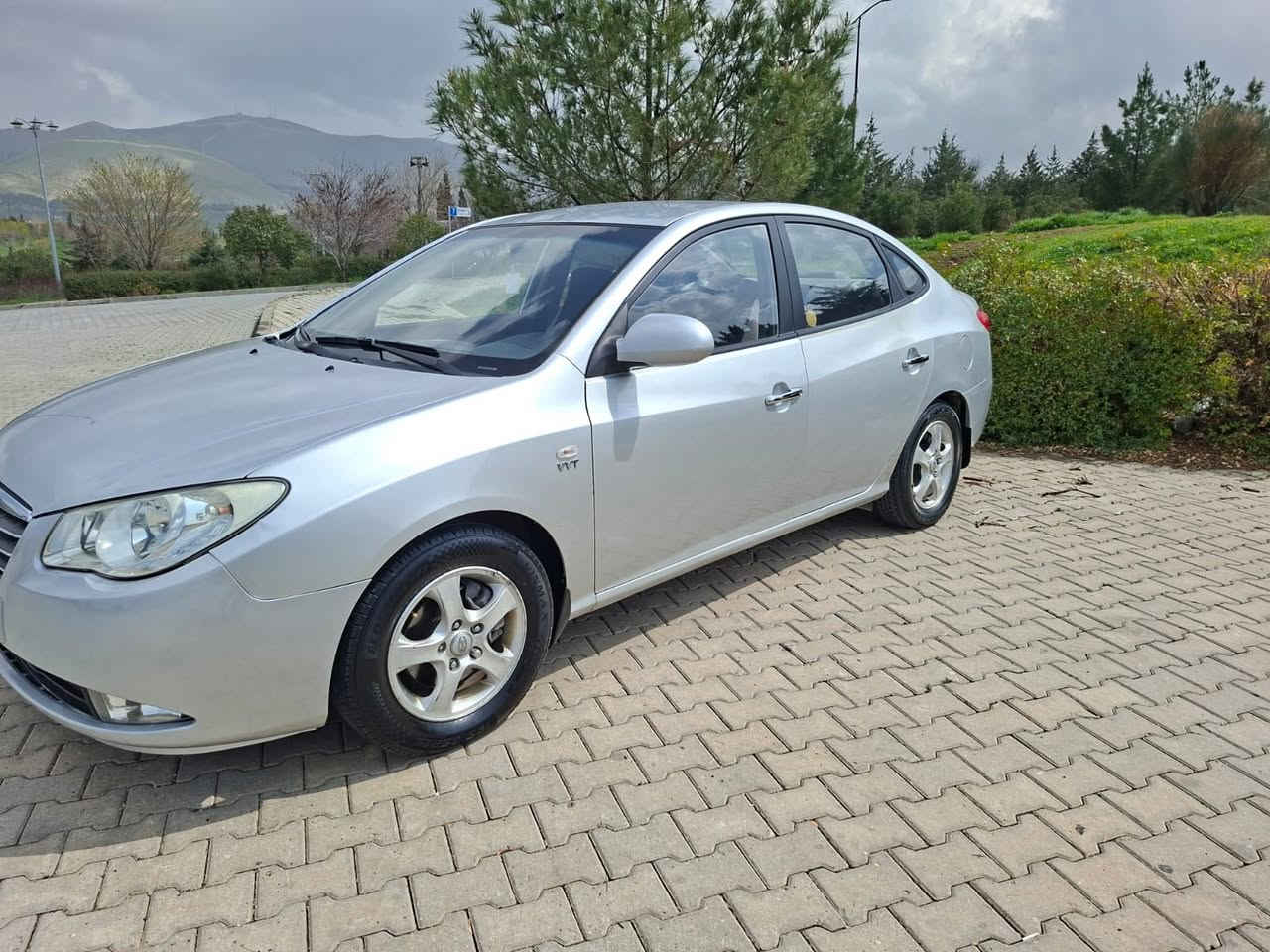 بسم الله رحمان الرحیم
ئاڤانتی مۆدیل ٢٠٠٩
بڕاوە بڕاوە
 هۆندا ئاڤانتی 
مەکینە ١٦ دکشن بەرزی مەرخوب 
کوشن جڵد کوشن هیتەر
تەبرید ساردو گەرم تەبرید لەمس
هەمو گیانی ئیش دەکات  بێتەقەو ڕەقە
٤ تایەی تازە ، یەک گڵۆپی ناو شاشە پێنیە
پێشو پشتی کەپس کەڤەر گۆڕاو بەشەرت
شوێن ڕانیە
0750 181 91 61
