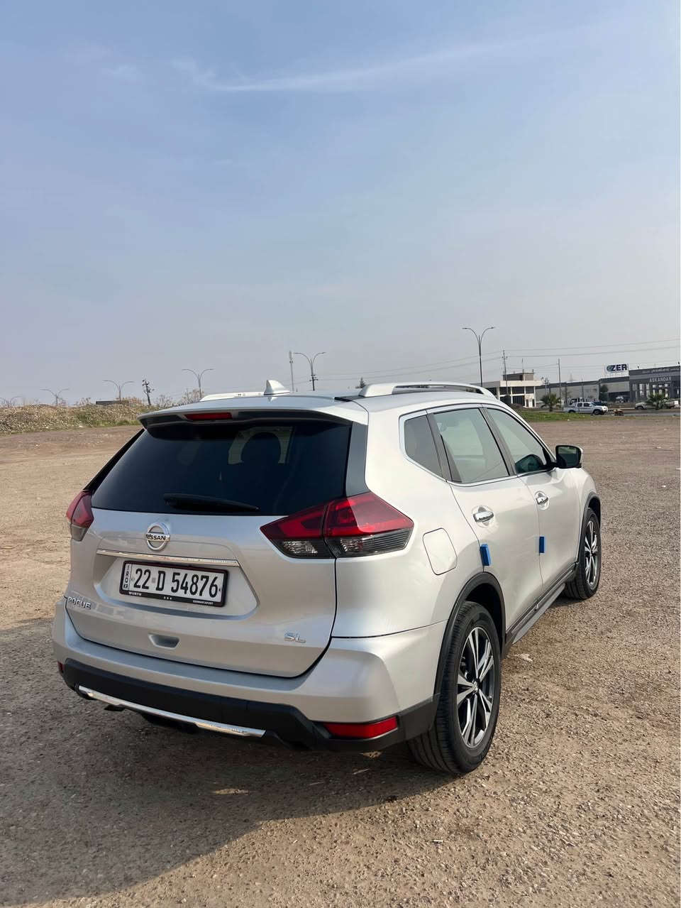 نيسان روج 2018 SL چار پارجه بوياغ فول ماصفات  هه موو تشتئ نوئ يه هيج مشكيله ي نيه ته حويل وه كاله به شه رت سعري 142 وه ره قه و مجال ژماره ي موبايل *********** اكر, نينوى
