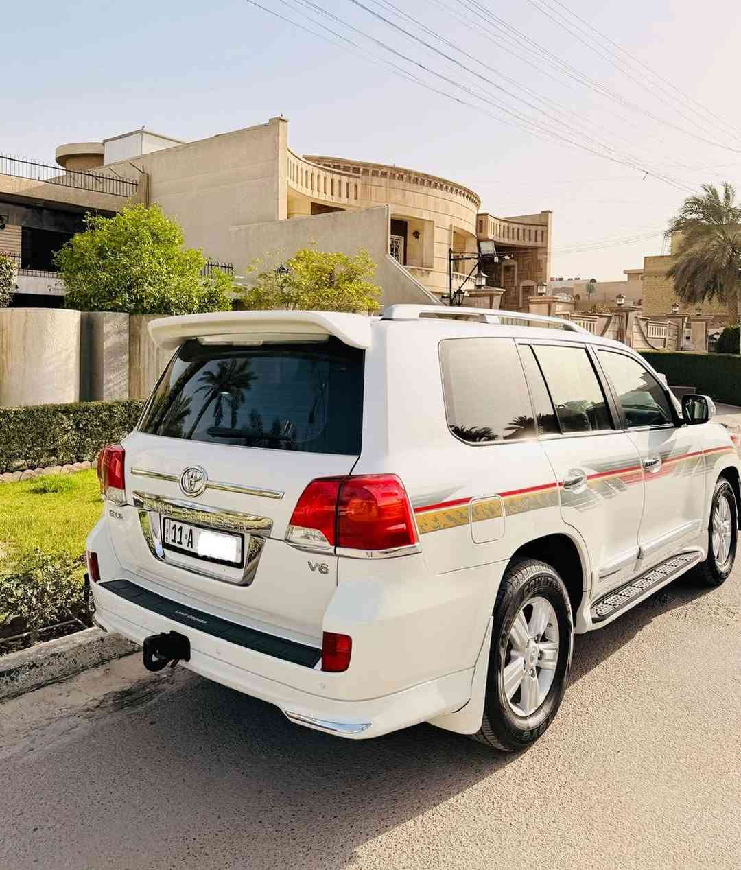 السلام عليكم للبيع لاندكروز ٢٠١٢ بريم اصلي ماشية ٩٨ وعالفحص السيارة كفالة عامة من كلشي ما عدا صبغ باب الصدر والجاملغ الامامي فقط والباقي كفالة من كلشي وكلش جديدة ونضيفة على ايدنا من الزيرو رقم بغداد الجديد باسمي السعر ٣١٥ ورقة وبيها مجال بسيط للاستفسار ((***********)) مكاني بغداد الجديدة
