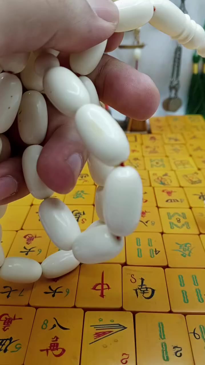 ..لعيون الغوالي والهواة المميزين  والصعبين.

..تحفة من الدومنة الالماني الانتيك  قطعة مميزة.

..جراخة يدوية بالكامل..جراخة الموصل بيد الجراخ المبدع.

..ابو سيف الموصلي .. تمليكة ..6..حركات..دبل فواصل.

..41..خرزة بوزن..117..غرام..قياس الخرز..22..ب..12 ملم

..قطعة خشنة من العيار الثقيل..محمول شيوخي..

..المهتم ياتفضل خاص ويدلل..


**إذا كنت صاحب هذا الإعلان وتريد حذفه لأي سبب، رجاءا أرسل رسالة إلى الدعم الفني**