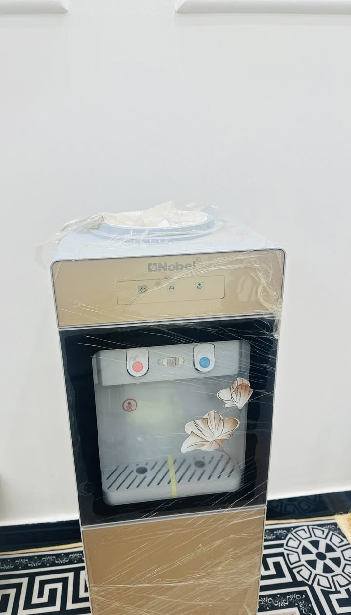 السلام عليكم
براد ماء ماركة نوبل جديد بعده بالنايلون غير مستخدم نهائياً

السعر/ ١٥٠ الف

العنوان / بغداد - حي اور 

للتواصل / ***********
