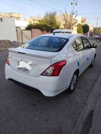 سيارة نيسان سني موديل 2021 بدون صبغ بدون ظربة فقط رصعات بسيطة جدا سيار...