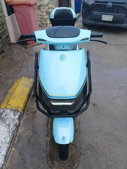 سلام عليكم شباب دراجه شحن صقر الاحمر سبع بطاريات كهربايات كله شغاله وياه مرايات جدد وبايدرات السعر ٦٠٠ وبيه مجال الموقع بغداد متواجد واتساب ***********
