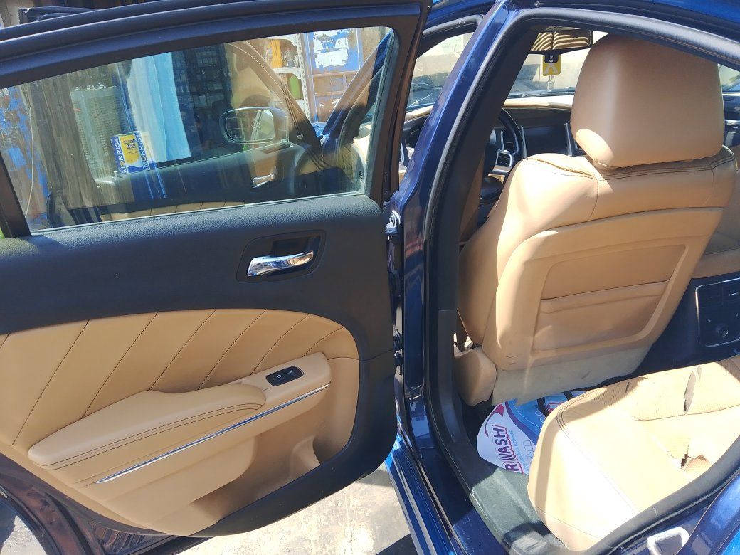 السلام عليكم من رخصت صاحب الأكروب عندي جارجر RT8سلندر 2014/مصبوغه عام للجماليه المواصفات معروفه مال ال RT حادثه جاملغ وبنيد جاهزه من كلشي رقم بغداد *********** المكان بغداد
