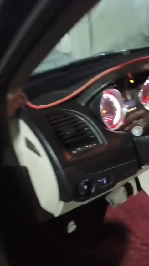 سلام عليكم دوج كرفان موديل 14 فول موصفات بيبان كهربائي الون ازرق غير محدد الحادث بس بنيد يعني صوره مال امريكاه موجوده تخم تاير جديد باتري جديد شاشه تاب السعر 150 وبيها مجال بصيط ***********@
