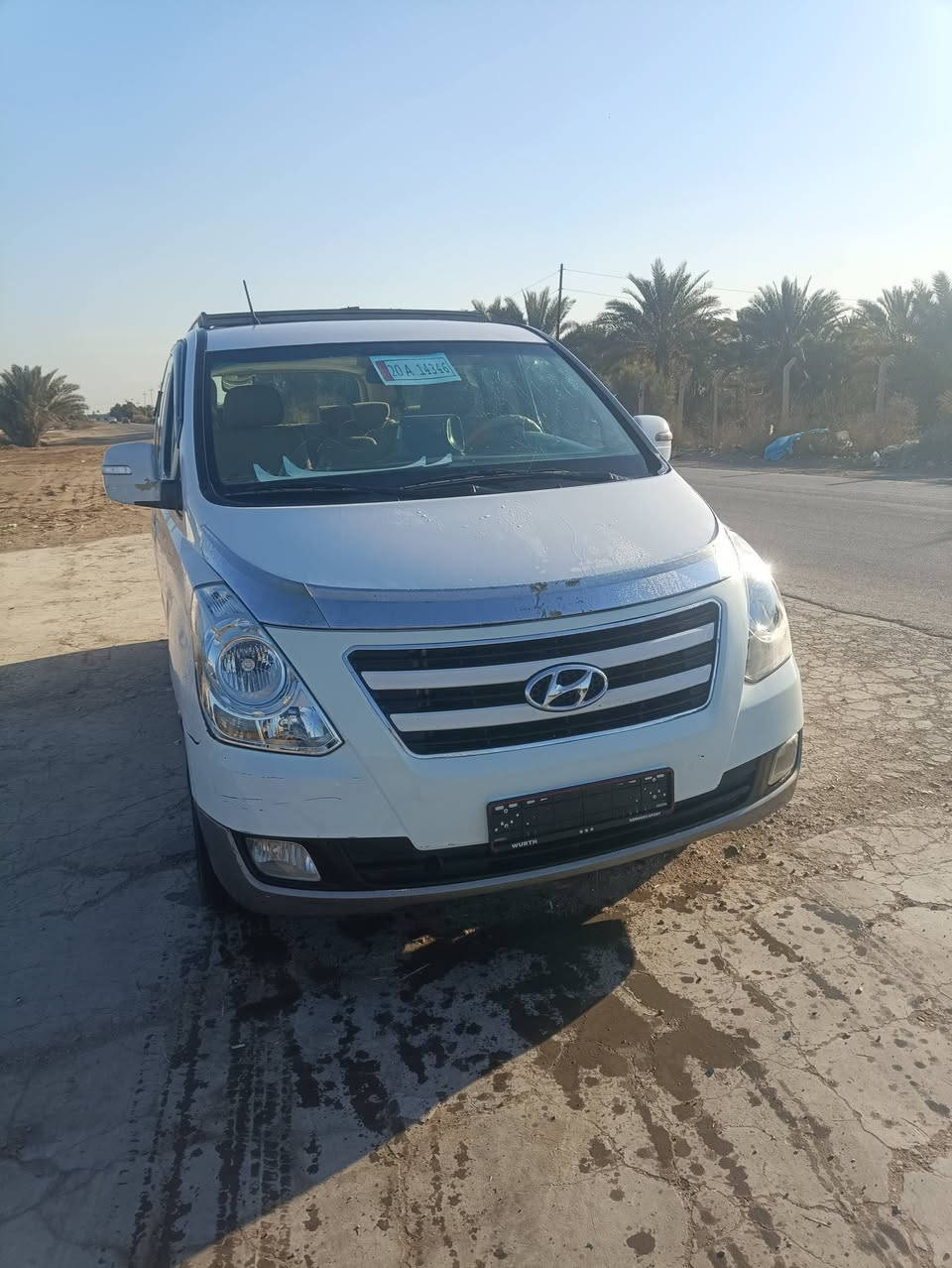 ستاركس 2012رقم ديالى انكليزي باسمي مفتوح محور مسكر مكينه 2012قبق اسود صارشهر من حورته باقي التفاصيل على الرقم ***********... غرفه السياره مدوشمه كله جديد
