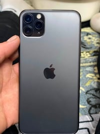 ايفون 11 برو ماكس • نضيف 100% • بطارية 97%