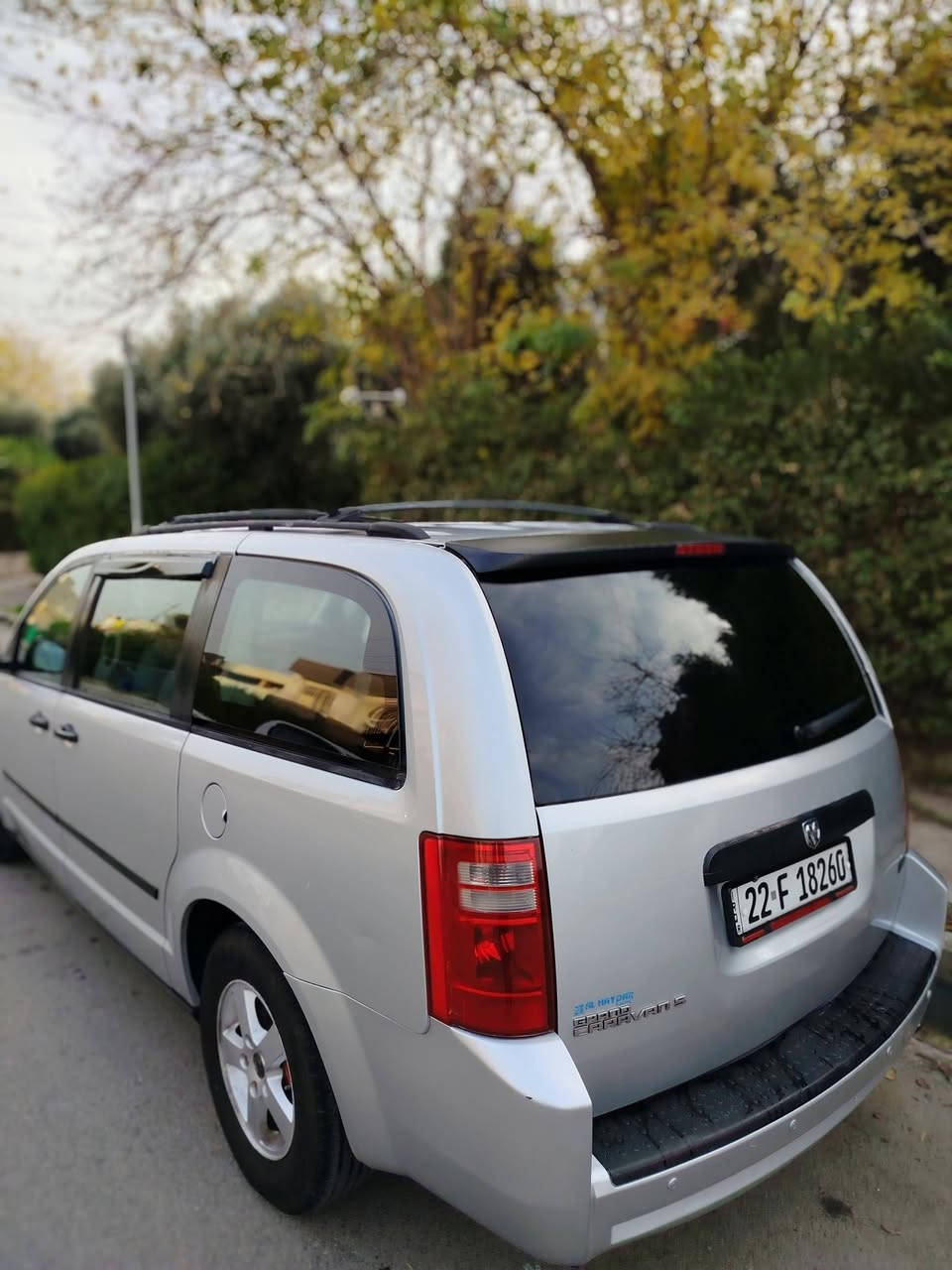 للبيع دوج كرفان 2008
لون سلفر
رقم اربيل انكليزي 
3 قطع تبريد 
6 جامات كهربائيّ 
محرك كير شرط 
ابواب وصندوق ميكانيك
مكانها موصل حي السكر 
113 السعر 
بدون ايرباك 
بدون دواخل 
بيها بالهلا
صبغ 3 مكانات
***********
***********
