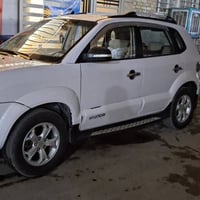 توسان ٢٠٠٩ خليجي مكينه ٦ سلندر تبريد ثلج السياره بيهه ٤ قطع صبغ  بغداد...