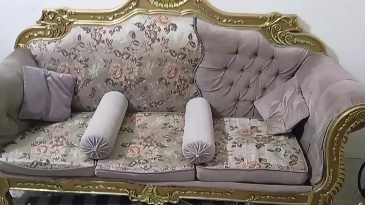 السلام عليكم
قنفات مصري للبيع 5 قطع 
ثلاثيات 2
كراسي 2 
ثنائية 1
السعر 400 
العنوان الزبير 
***********
