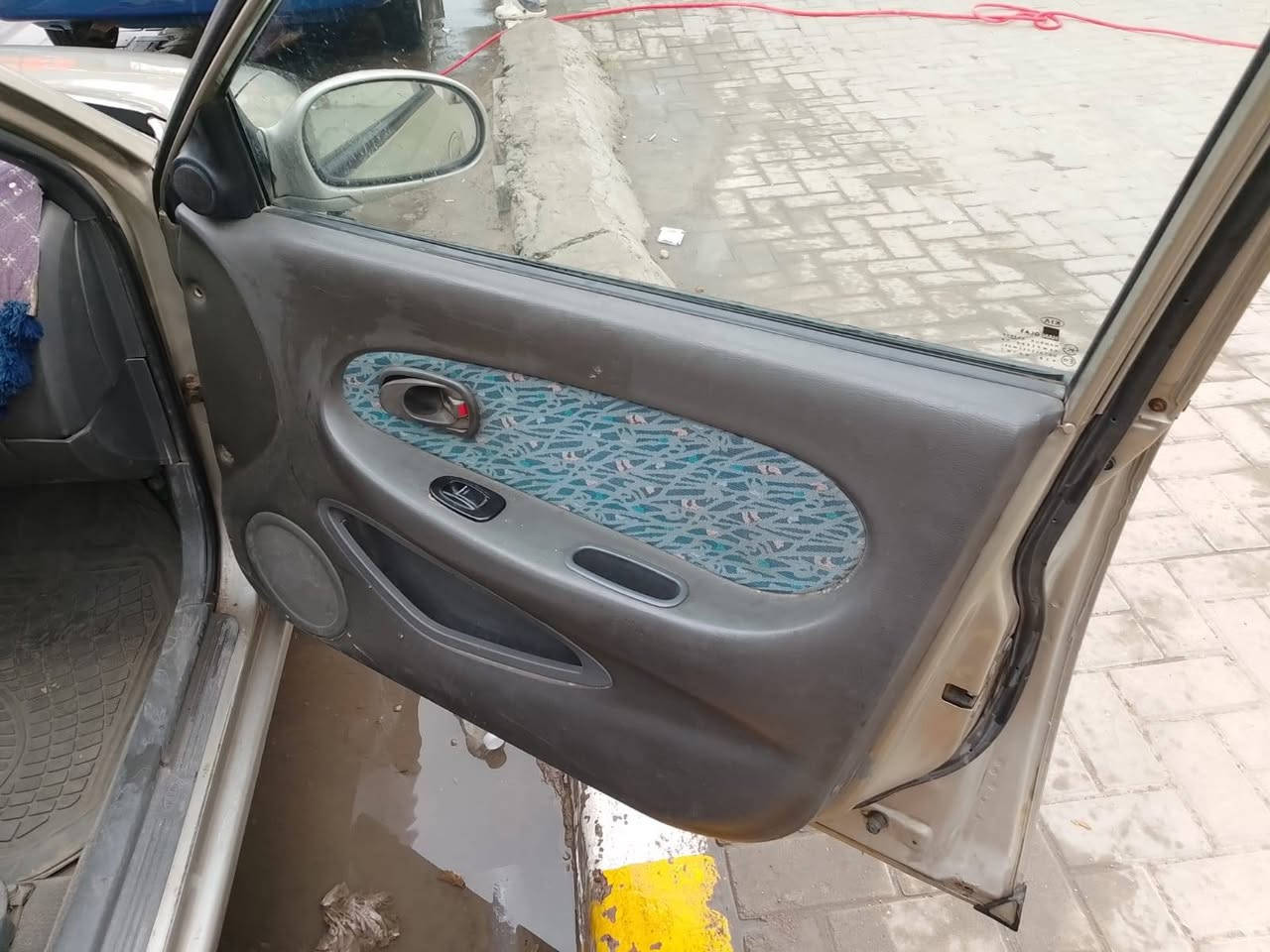 سيفيا موديل 1998 محرك مسكر كير عادي موديل ***********
40 بيه مجال رقم بغداد بسمي
