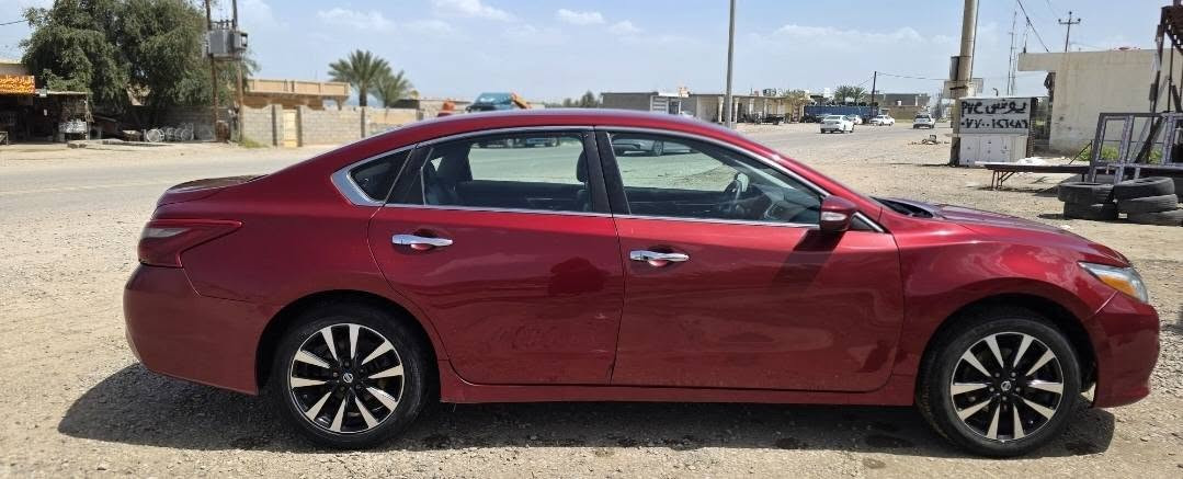 ALTIMA _2018 (SL)
▪️للبيع فقط 
▪️كير ومحرك وحدادية مكفولات 
▪️اعلى مواصفات SL عدى الفتحة تدفئة بالستيرن والكشنات كشنات كهرباء كامرة وشاشة ورادار ومثبت سرعة وتحكمات ستيرن  
▪️سنوية لل30 
▪️تدفئة وتبريد 
▪️تخم تاير جديد
▪️معلاية خلفي امامي تاير بلادي ويل كب ١٧
▪️حادثها جداً بسيط وموضح بالصورة باب السكن مبدل بسبب الخسفة الواضحة بالصور وجامرلغ الخلفي جهة السايق وربع من الباب 
والسونار موجود 

(السعر118 ) 
للأستفسار
*********** خناقين, ديالى
