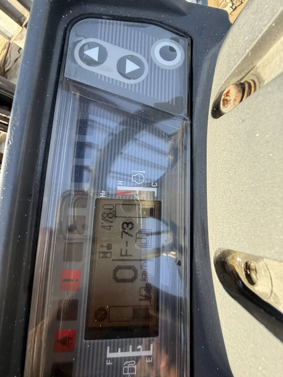 للبيع رافعة شوكية كتر بلر
▪️ الحمولة: 3 طن
▪️ السلايتات: 3
▪️ الحركات: 3
▪️ الإطارات: تخم تاير جديد
▪️ الكير والمحرك: مكفولين وعلى وضع الشركة
▪️ الأوراق: منفست شمالي – دخول جديد
▪️ الشوكات: حجم 170 سم أصلية
▪️ الحالة: نظيفة وجاهزة للعمل

📍 المكان: بغداد – الكرادة قرب مجمع مشن

📞 للاستفسار: ***********
