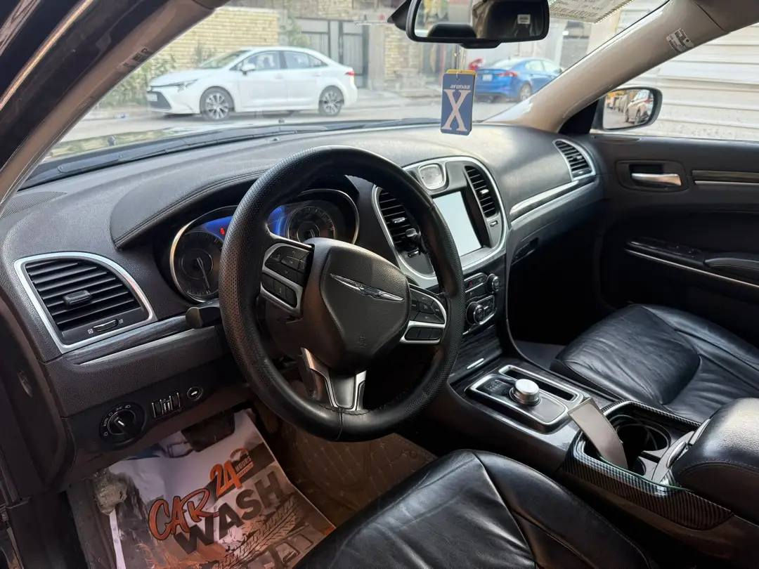 اوباما للبيع موديل 2018 بيها ضرر جاملغين امامي وتعديل بارد بالنيد السياره جاهزه السعر 185 ***********
