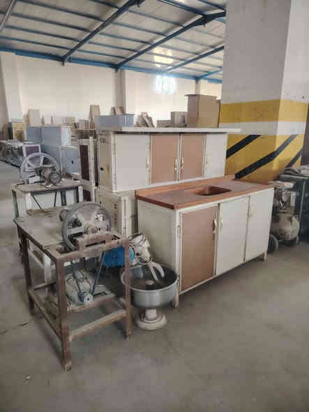 كاونترات مستعمل كلمن وسعره مكان ديالى خالص هبهب عرب شوكة قرب خويلص مقابيل محطة وقود جوهرة الفؤاد الشري يتصل ***********     *********** يوجد توصيل بكروة
